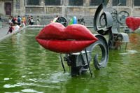 Sculptures by Jean Tingely at the fountain by the Centre Pompidou
