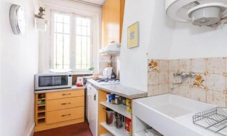 The kitchen is fully equipped